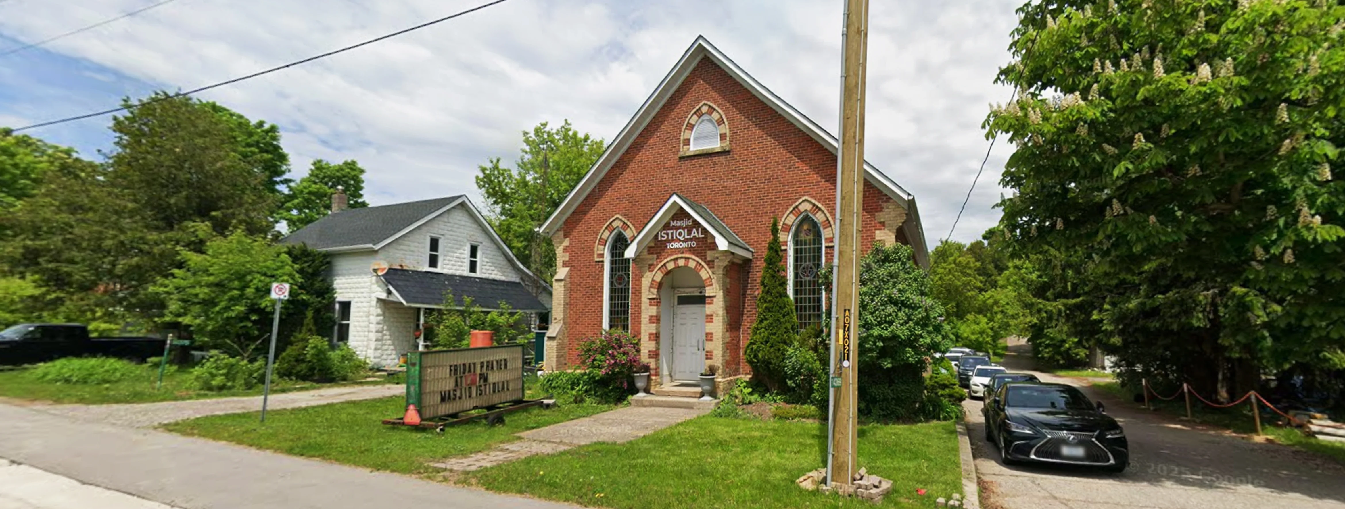 Exterior view of Istiqlal Islamic Centre of Toronto Ballinafad building